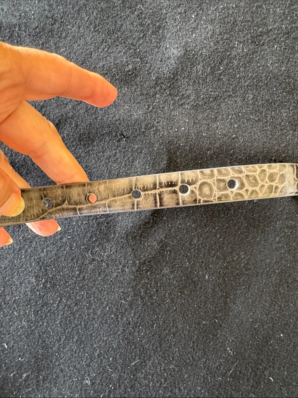 Women’s Croc-Embossed Gray Leather Belt